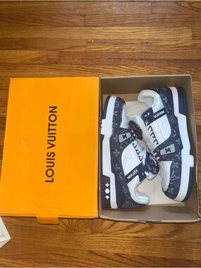 Louis Vuitton Blue & White Low-Top Sneakers